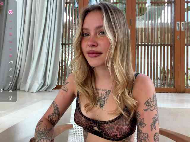 GladysCely GladysCely