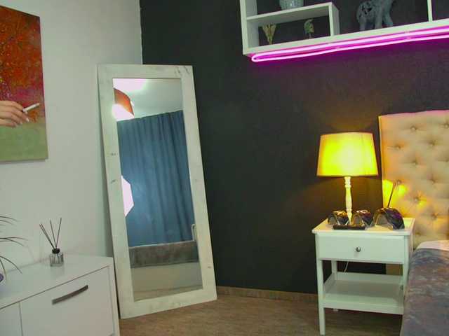 TaniaKarevina's BongaCams show and profile