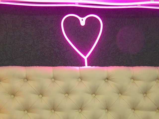 TaniaKarevina's BongaCams show and profile