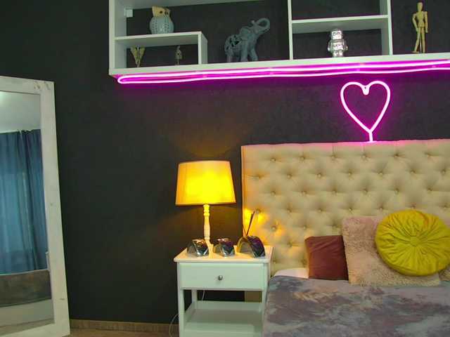 TaniaKarevina's BongaCams show and profile