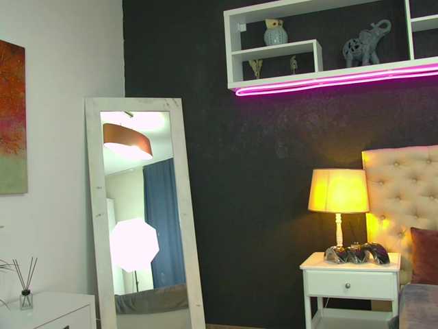 TaniaKarevina's BongaCams show and profile