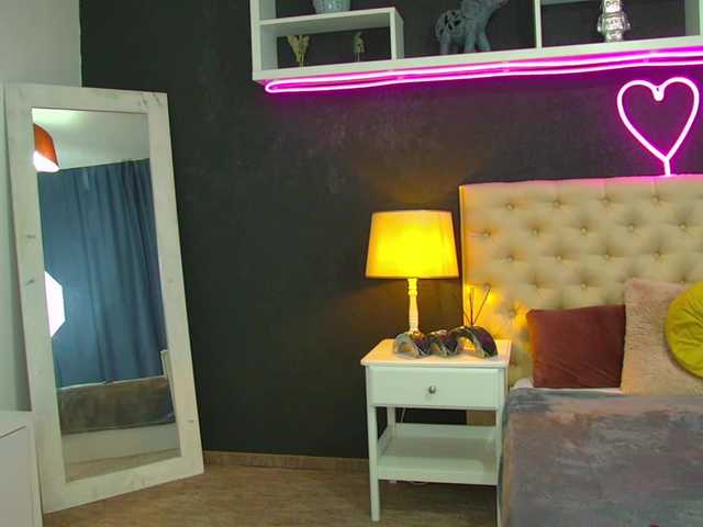 TaniaKarevina's BongaCams show and profile