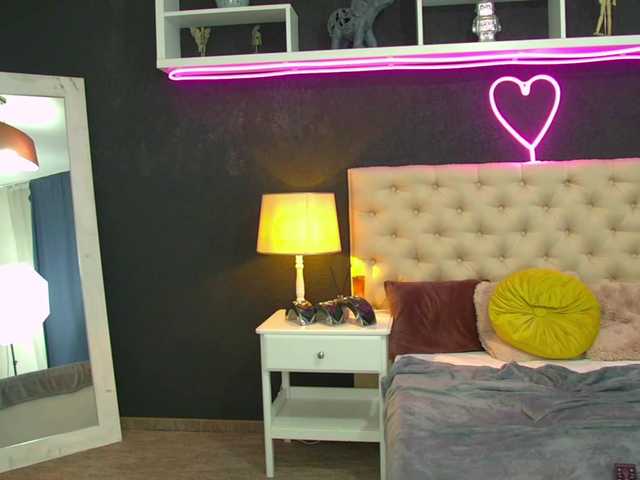 TaniaKarevina's BongaCams show and profile