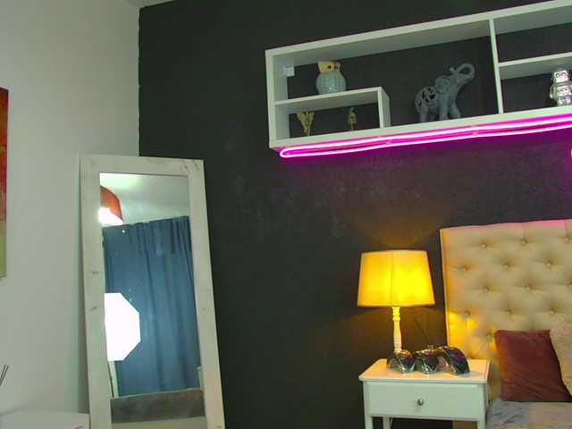 TaniaKarevina's BongaCams show and profile