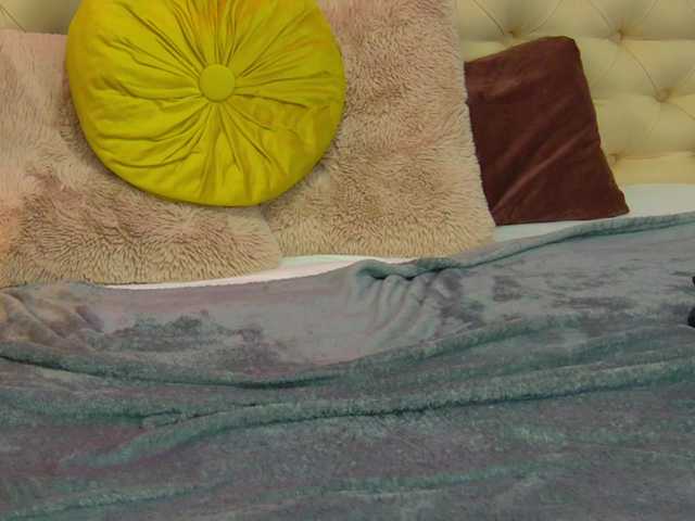 TaniaKarevina's BongaCams show and profile