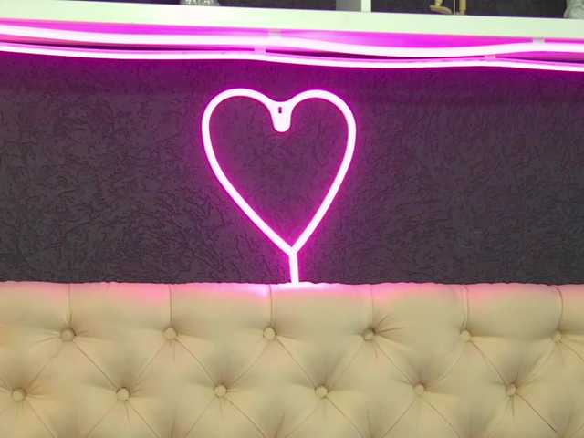 TaniaKarevina's BongaCams show and profile