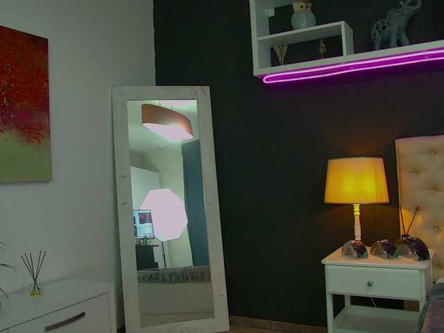 TaniaKarevina from BongaCams