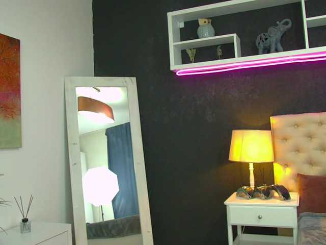 TaniaKarevina's BongaCams show and profile