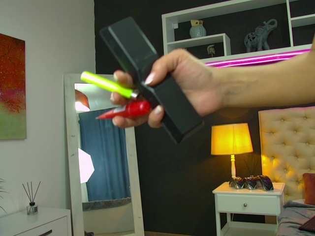 TaniaKarevina live cam