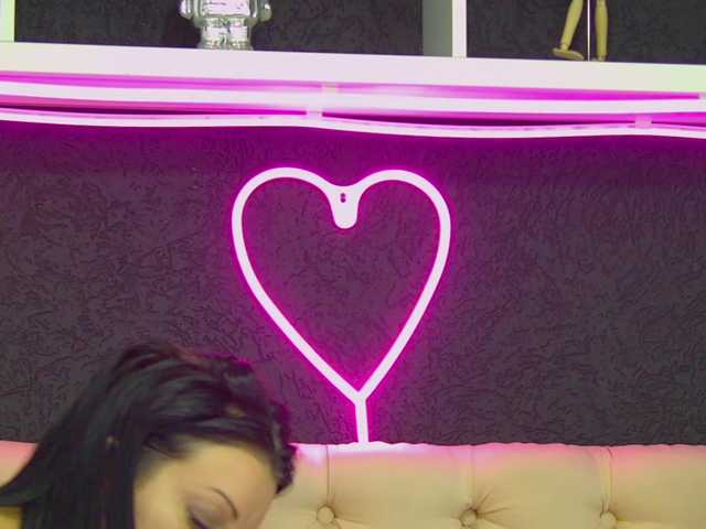 TaniaKarevina's BongaCams show and profile