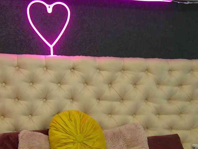 TaniaKarevina webcam