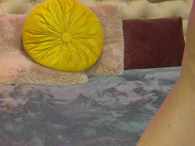 TaniaKarevina webcam