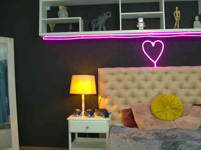 TaniaKarevina webcam