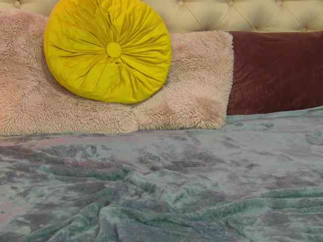 TaniaKarevina webcam