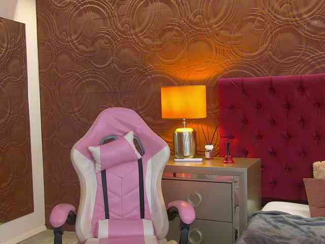 TaniaKarevina webcam