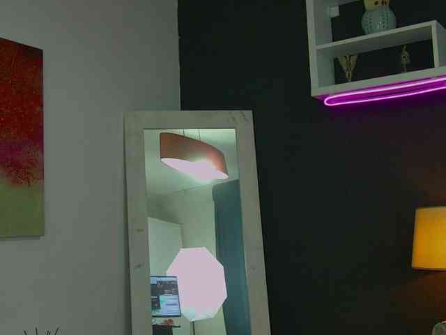 TaniaKarevina webcam