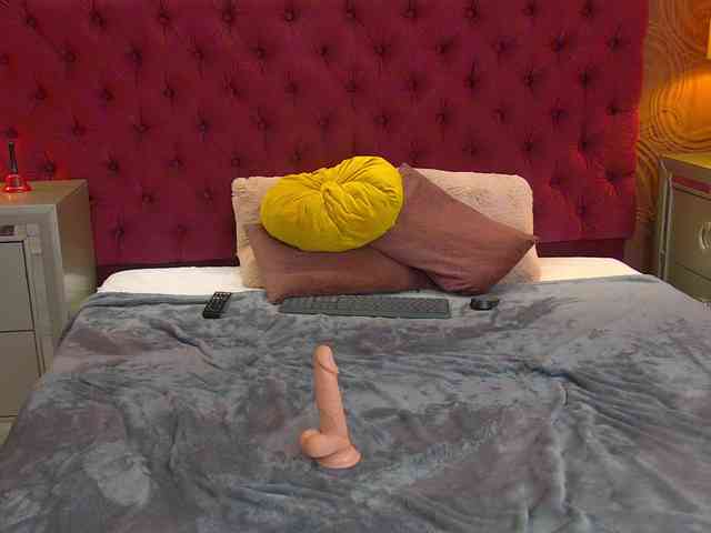 TaniaKarevina webcam