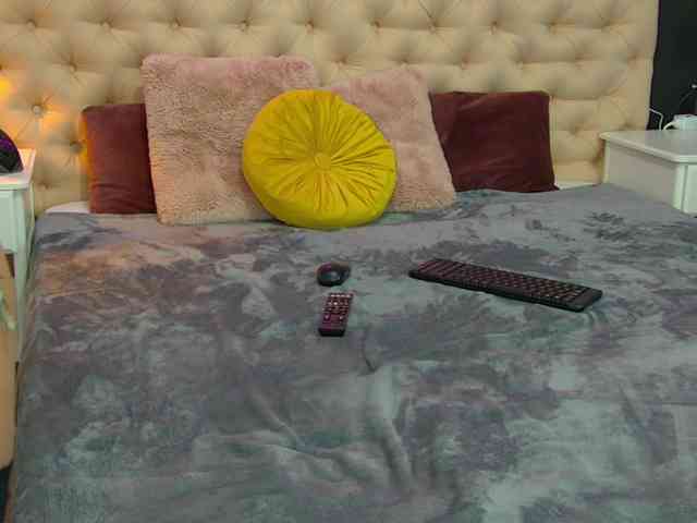 TaniaKarevina webcam