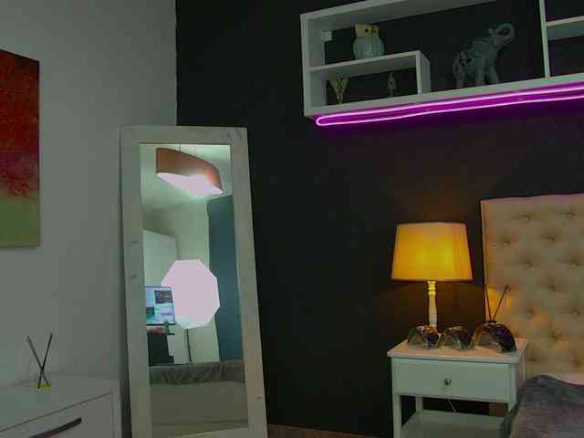 TaniaKarevina webcam