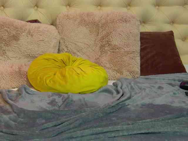 TaniaKarevina webcam