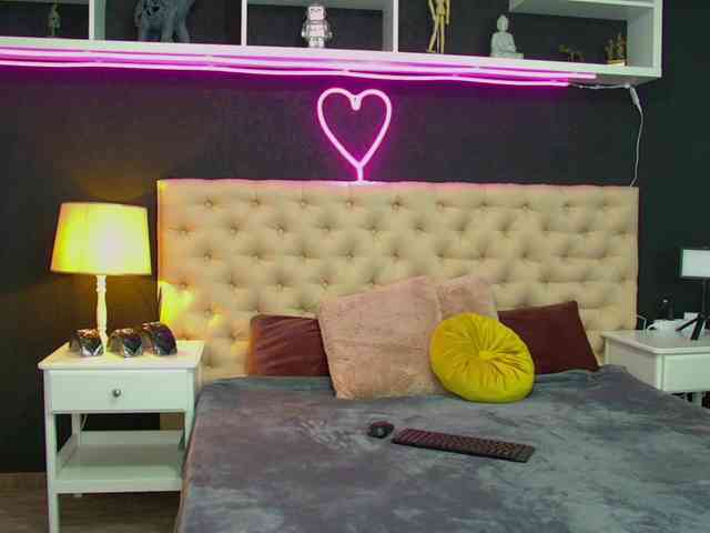 TaniaKarevina webcam