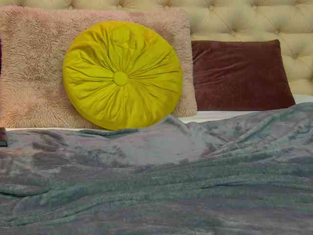 TaniaKarevina webcam