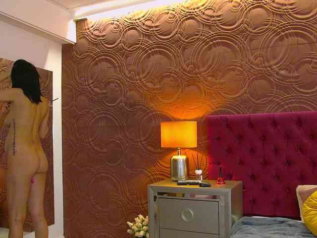 TaniaKarevina webcam