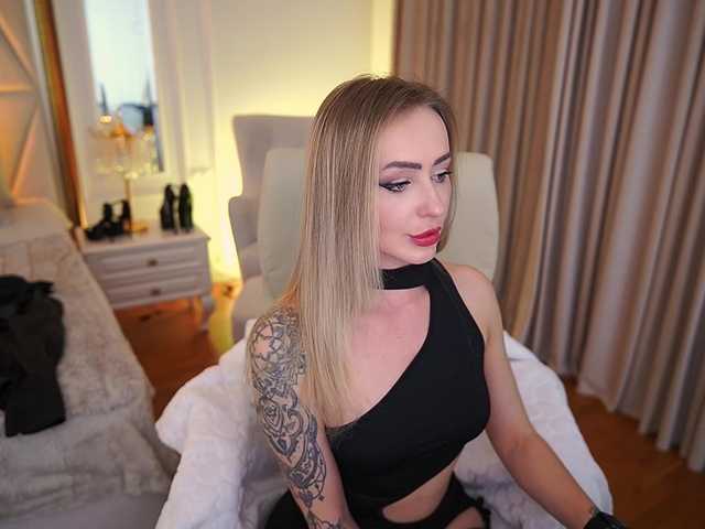 CandyGraces's BongaCams show and profile