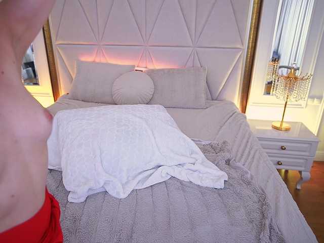 CandyGraces's BongaCams show and profile