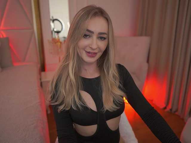 CandyGraces's BongaCams show and profile