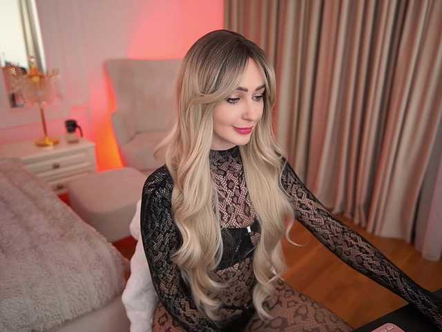 CandyGraces's BongaCams show and profile