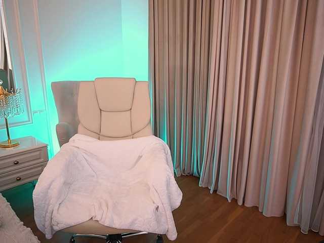 CandyGraces's BongaCams show and profile