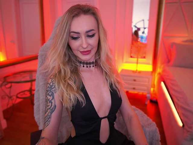 CandyGraces's BongaCams show and profile
