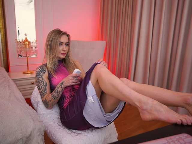 CandyGraces's BongaCams show and profile