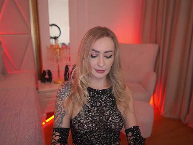 CandyGraces's BongaCams show and profile