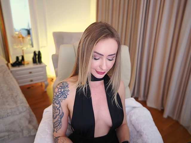 CandyGraces's BongaCams show and profile