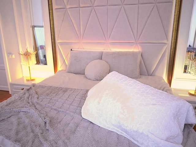 CandyGraces's BongaCams show and profile