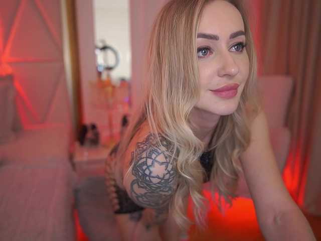 CandyGraces's BongaCams show and profile