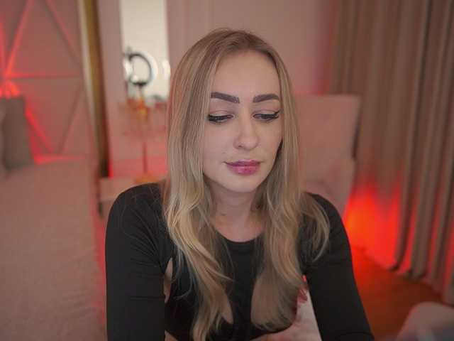 CandyGraces's BongaCams show and profile