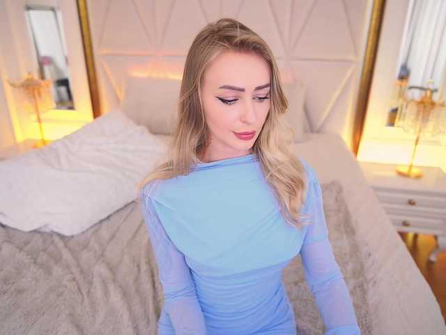 CandyGraces's BongaCams show and profile