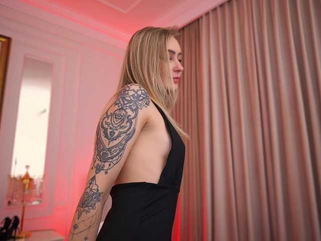 CandyGraces's BongaCams show and profile