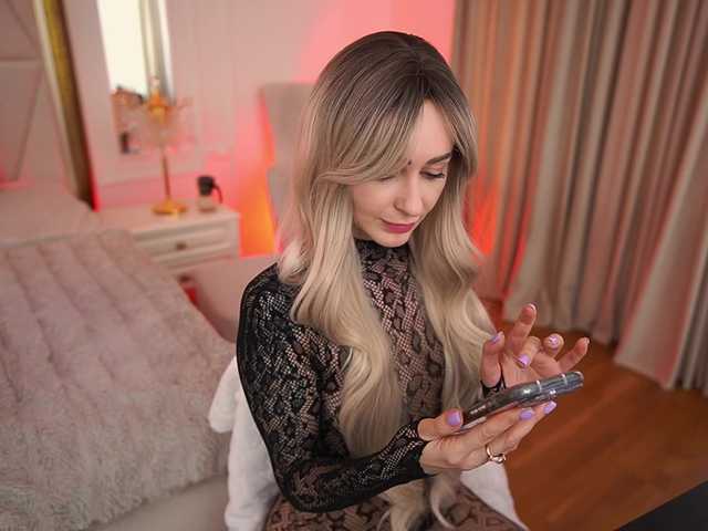 CandyGraces's BongaCams show and profile