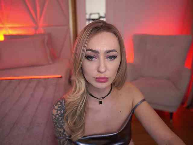 CandyGraces webcam