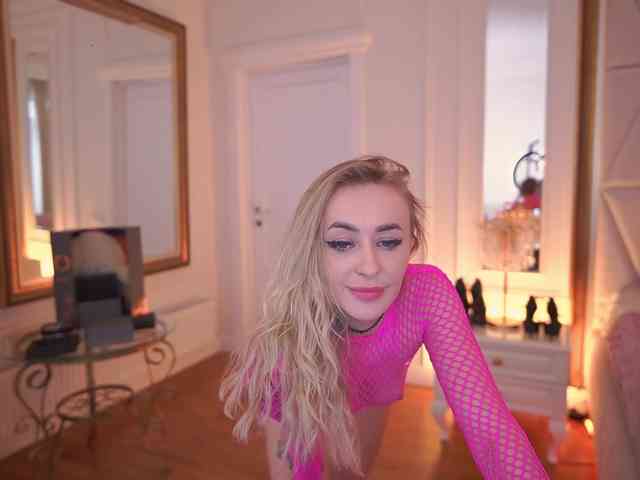 CandyGraces webcam