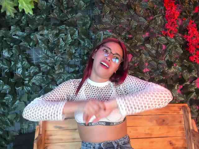 Kitty-suave Live Webcam on BongaCams