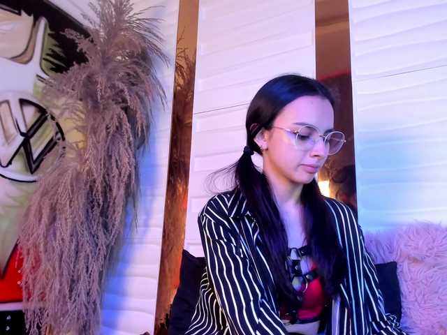 RavenBlush's BongaCams show and profile