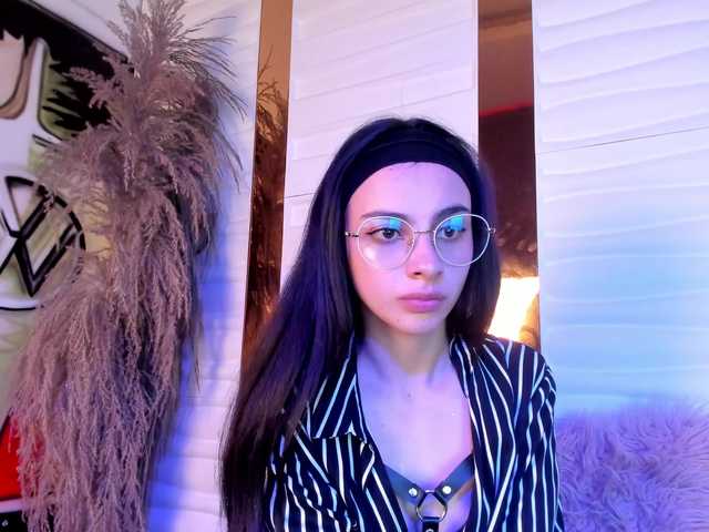 RavenBlush's BongaCams show and profile