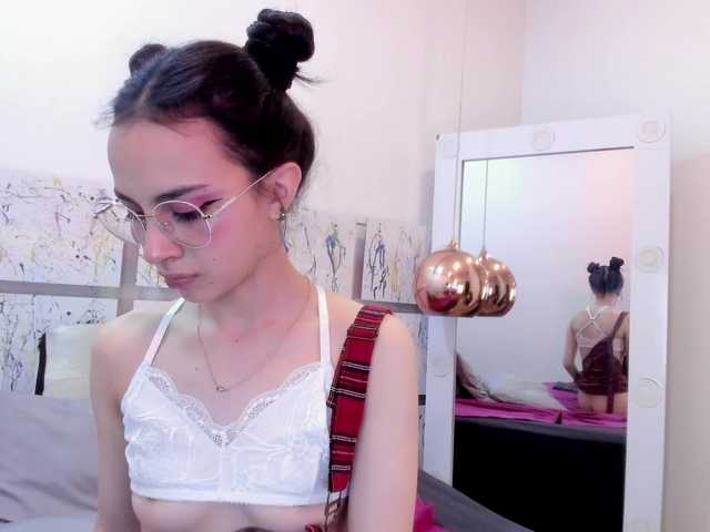RavenBlush's BongaCams show and profile