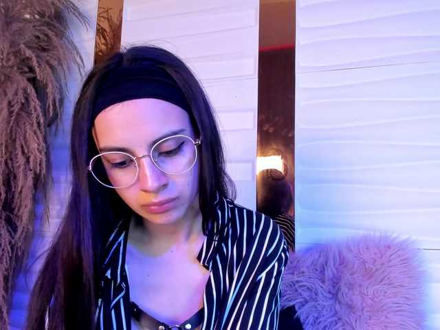 RavenBlush's BongaCams show and profile