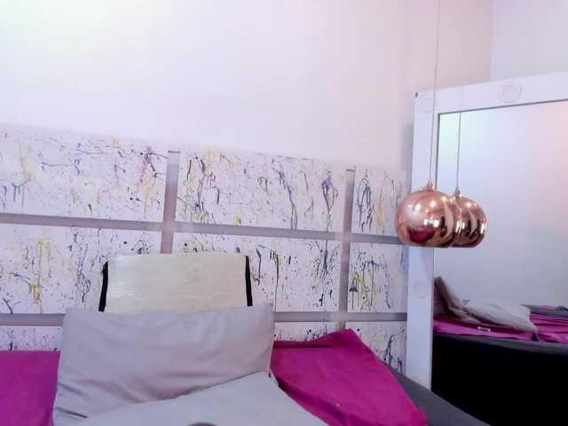 RavenBlush's BongaCams show and profile